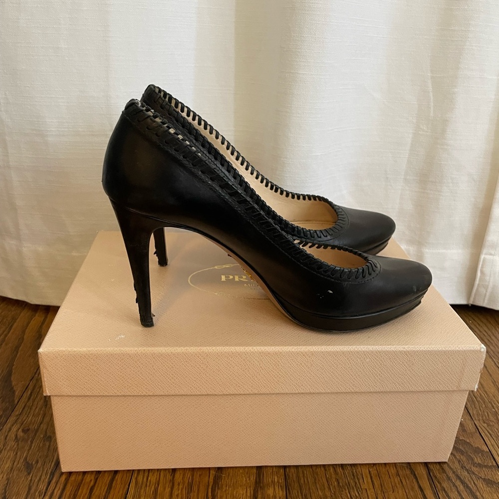 Prada Black Pumps size 39